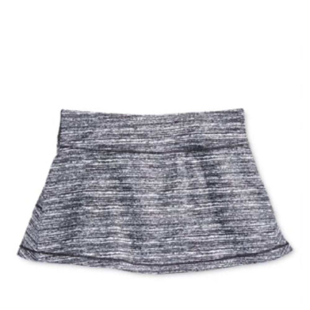 black and white/grey athletic skirt *shorts inside